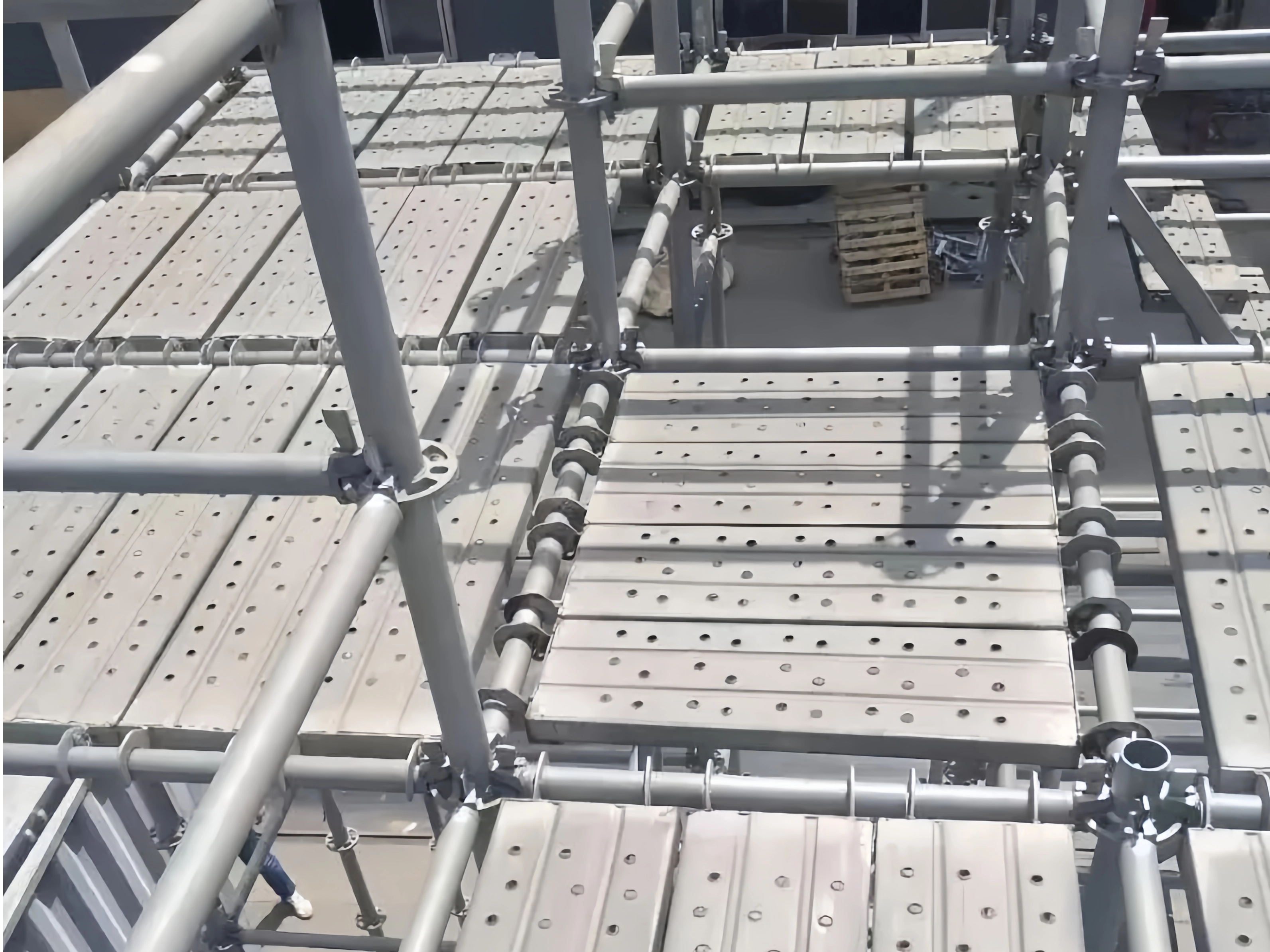 Applications et avantages des planches d'échafaudage Ringlock