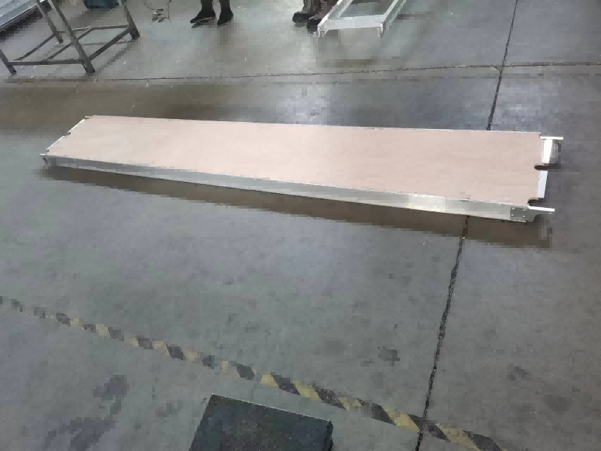 Planche de bois en aluminium d'échafaudage